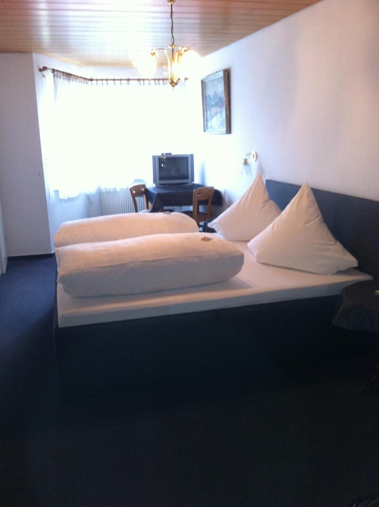 Gaestehaus Ullmannshof Kirchheim am Neckar Room photo